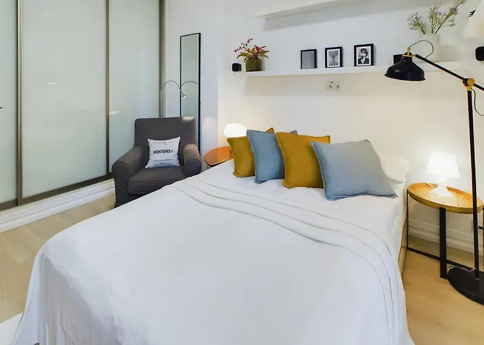 Comfortable Studio For 2 People With Bathtub And Balcony In Warsaw By Noclegi Renters
