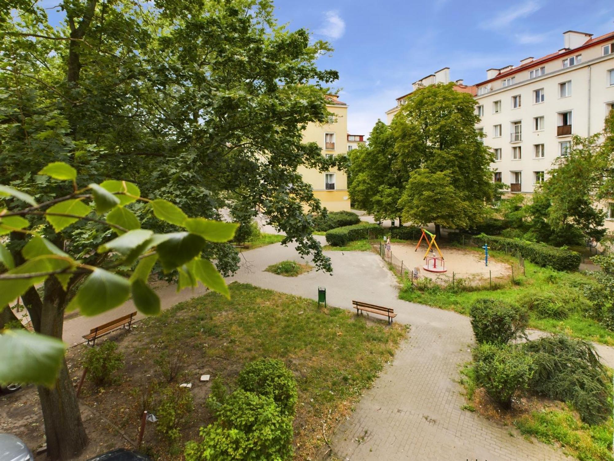 Apartment Comfortable For 2 People With Bathtub And Balcony In By Renters